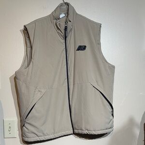 New Balance Men's Beige tech Vest